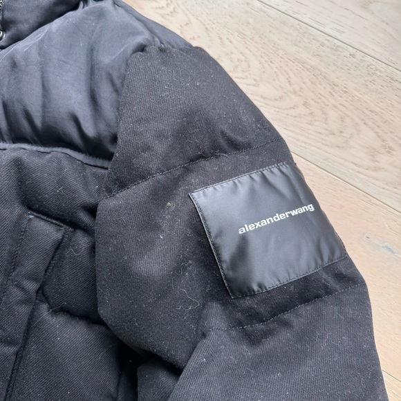 Authentic Alexander Wang Black Cropped Puffer Jacket - Picture 2 of 5